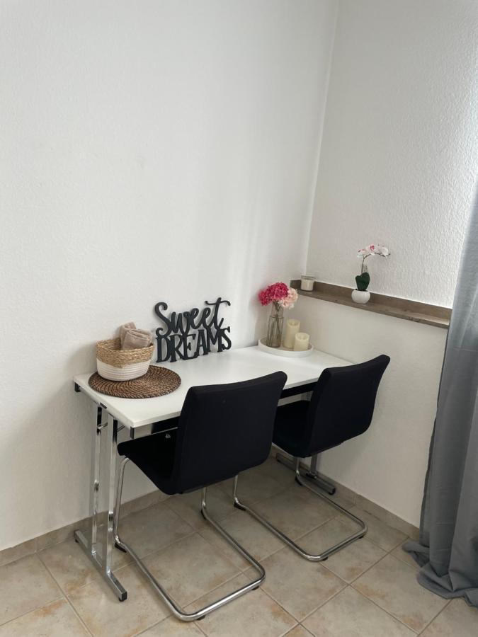 Sleepwell1 Cologne Exterior photo